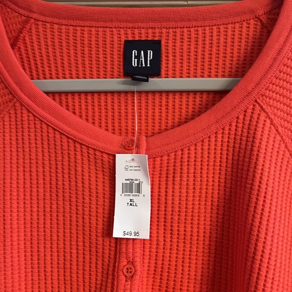NWT Gap Waffle Knit Raglan Henley Shirt Color: fire coral red Size XL TALL - Picture 2 of 3